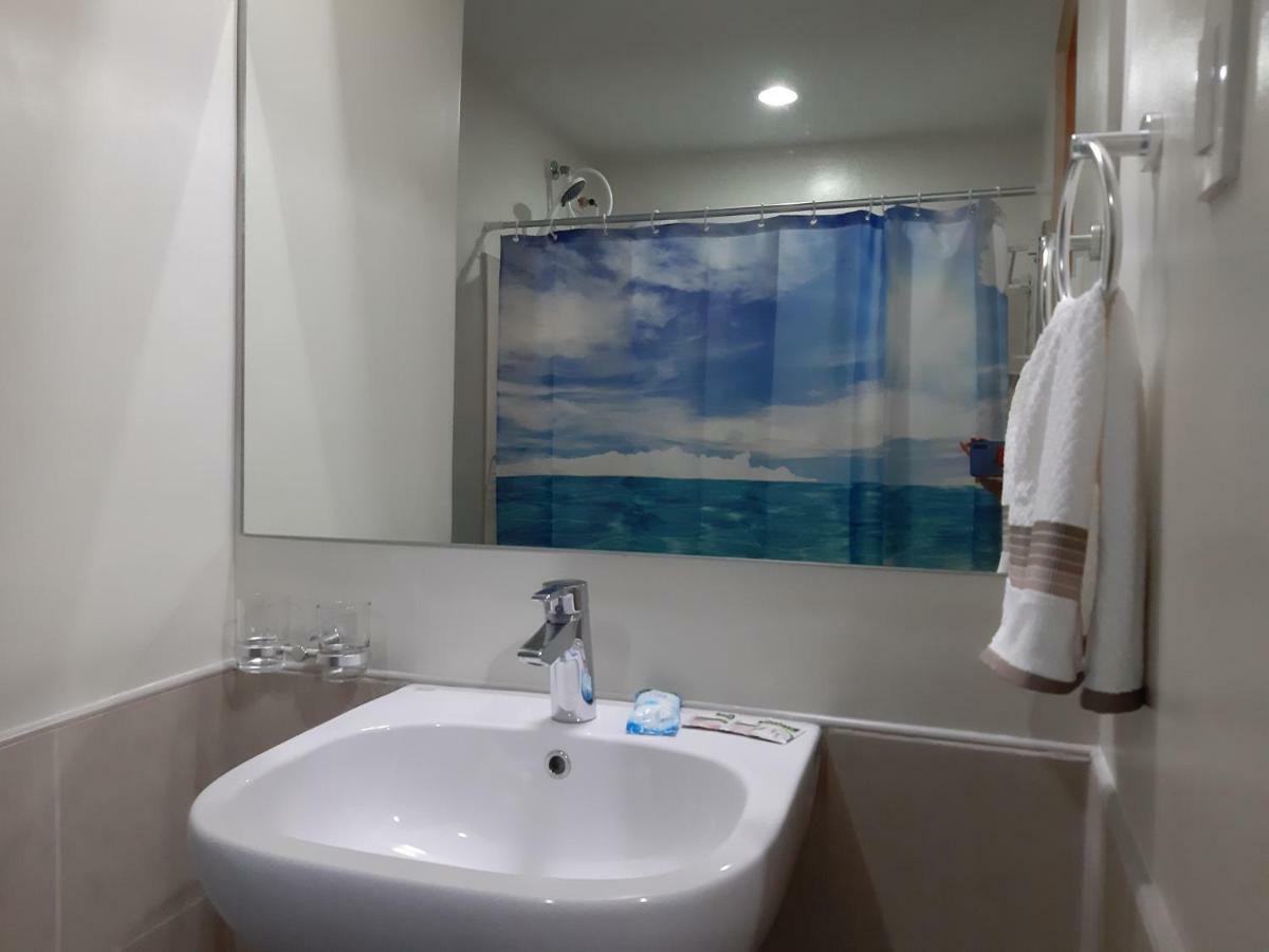A Cozy Fully Furnished Private Room In Condominium Unit. Себу Экстерьер фото
